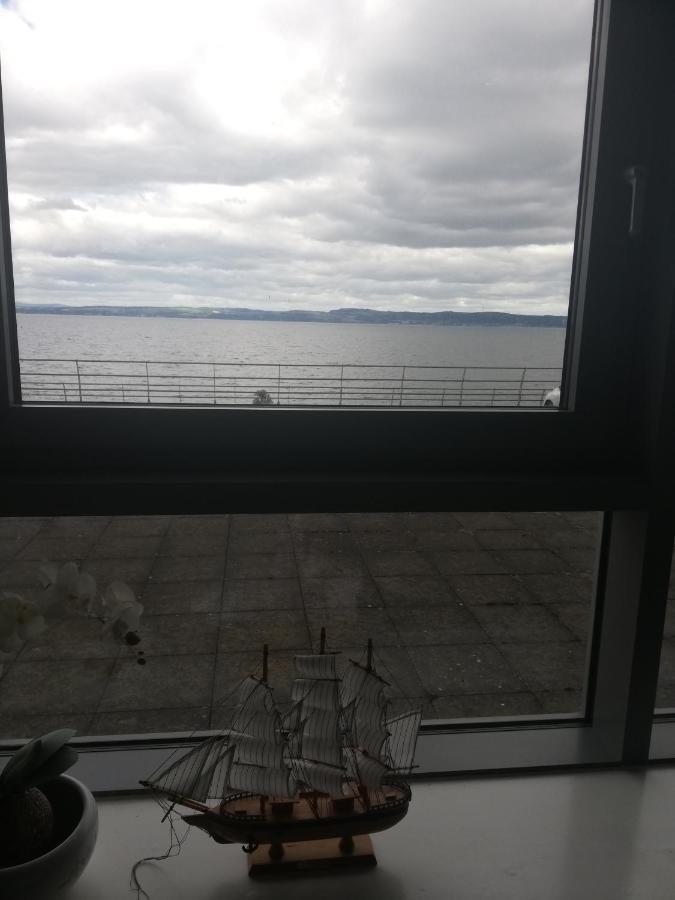 Stunning Waterfront Western Harbour Apartment Edinburg Exteriör bild